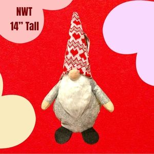 🆕ADORABLE 14” GNOME! RED & PINK DESIGN HAT WITH HEARTS & LIGHT GRAY BODY!